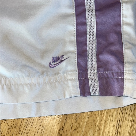 Nike Vintage Shorts - Picture 4 of 10